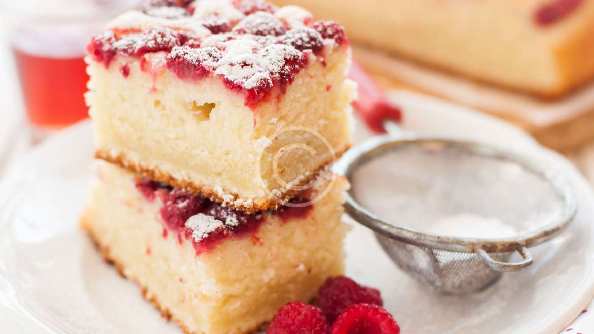 Raspberry Yogurt Cake